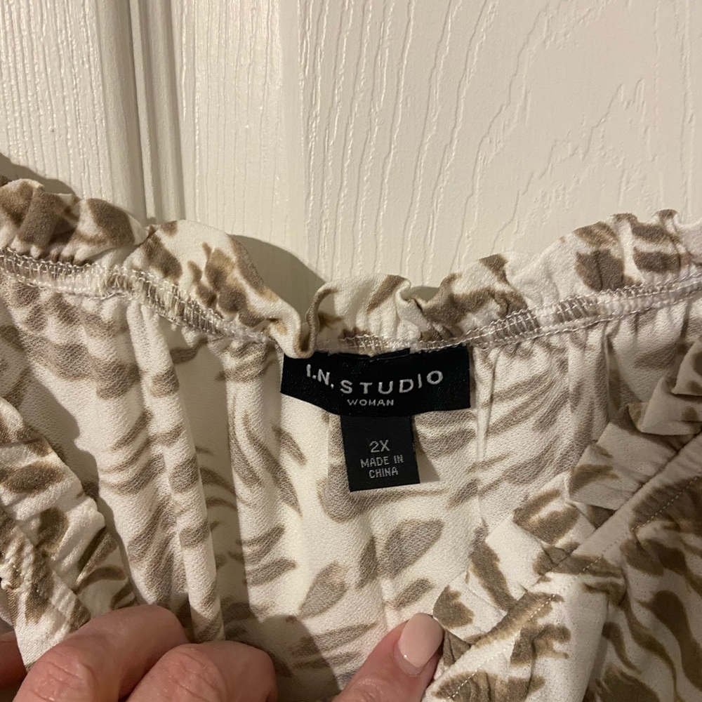 I.N. Studio Cream and Brown Leaf Print Blouse - Picture 2 of 6